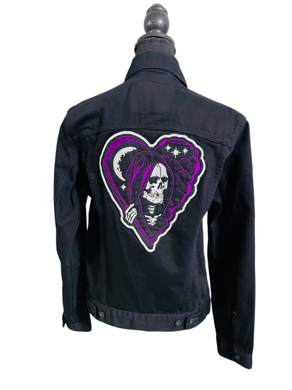 Trucker Style Jean Jacket Levi’s Strauss Men’s Jean Jacket With Back Appliqué of